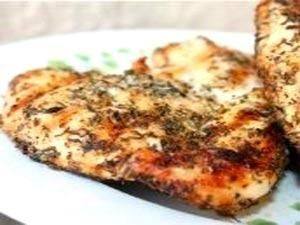 صدور الدجاج بالأعشاب‎‎