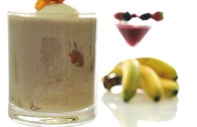 عصير الموز والجوافة باللبن‎‎