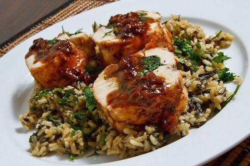 صدور الدجاج المحشية بالأرز‎‎