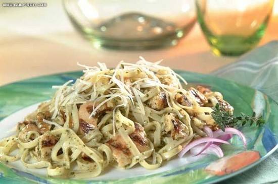 مكرونة بالدجاج‎‎