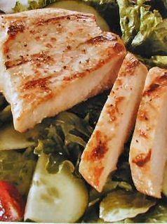 صدور الديك الرومي بصلصة الفلفل ‎‎