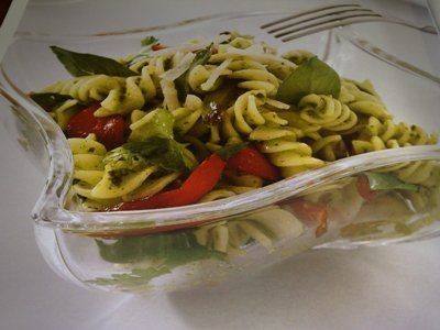 سلطة الفلفل المشوي والمكرونة‎‎