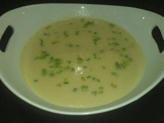 حساء البطاطس والبازيلاء‎‎