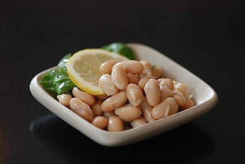 سلطة الفاصوليا البيضاء‎‎