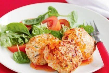 كرات الدجاج المفروم بصلصة الفول‎‎