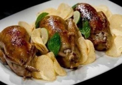 الحمام المحشي بالأرز  ‎‎