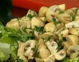 سلطة المشروم المتبلة  ‎‎