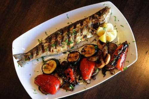 السمك المشوي بزيت الزيتون‎‎