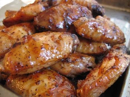 أجنحة الدجاج المشوية بصلصة الباربكيو‎‎