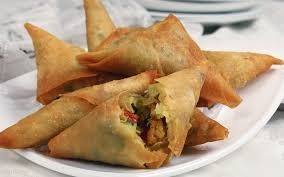 سمبوسك اللحم بالفلفل والصنوبر‎‎