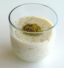 عصير اللبن بالفستق‎‎