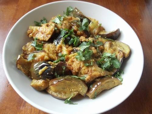 اللحم بالباذنجان والكاري ‎‎