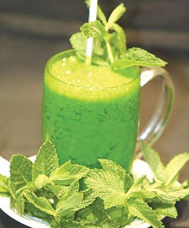 طريقة عمل عصير النعناع بالآيس كريم‎‎