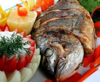 السمك المحشي  بالخضار ‎‎