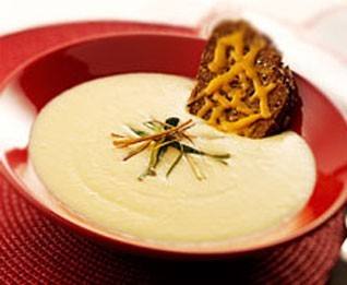 شوربة الجبنة الهولندية والبروكلي ‎‎