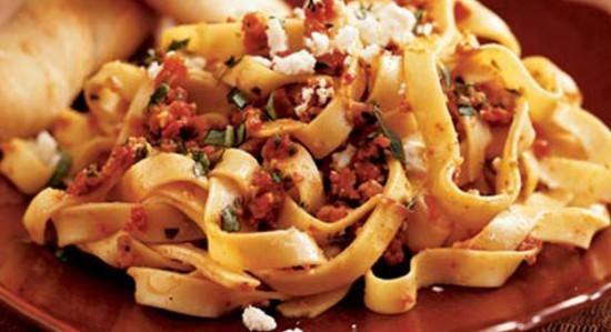 طريقة عمل مكرونة الدجاج بصوص الزبادي والصويا‎‎