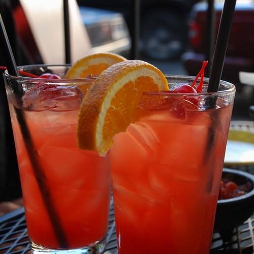 كوكتيل الجوافة والأناناس وجوز الهند‎‎