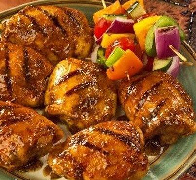 صدور الدجاج المشوية بصوص البشاميل والخضار السوتيه‎‎