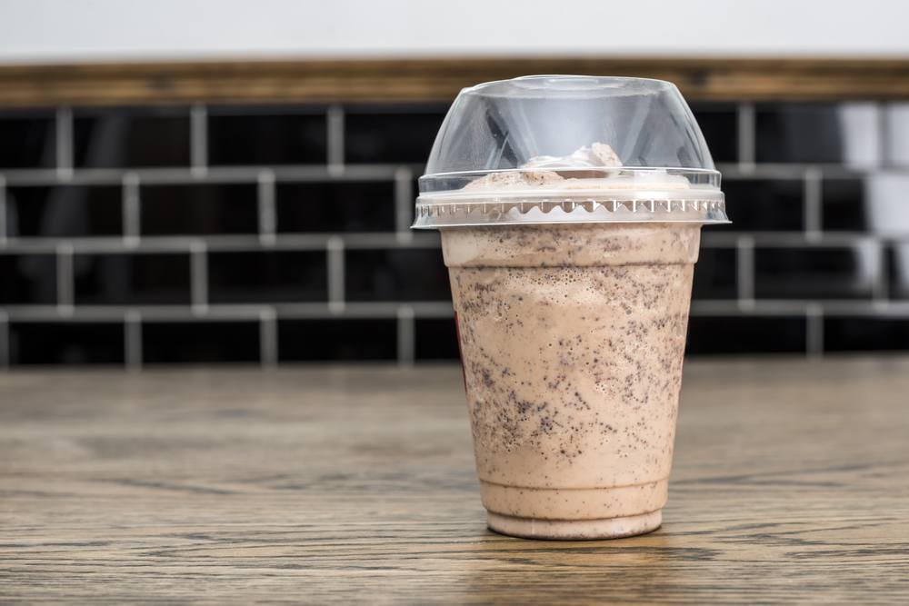 عصير الزبادي بكيك الشوكولا‎‎