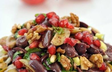 طريقة عمل سلطة زيتون مع رمان‎‎