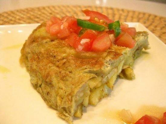 عجة بأصابع البطاطس المقلية ‎‎