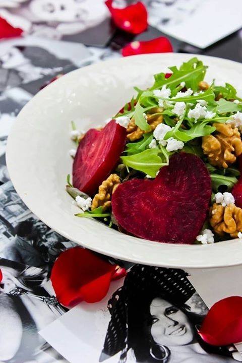 طريقة عمل سلطة قلوب البنجر بالفيتا والجوز‎