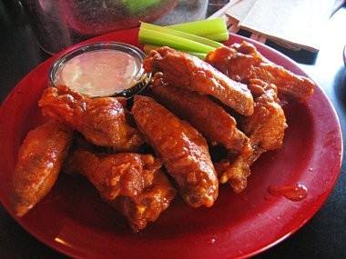 أجنحة الدجاج المقلية بالفلفل الحار ‎‎