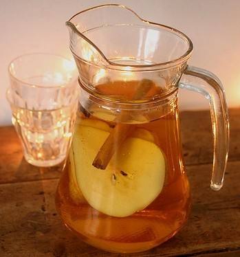 طريقة عمل عصير التفاح والقرنفل‎‎