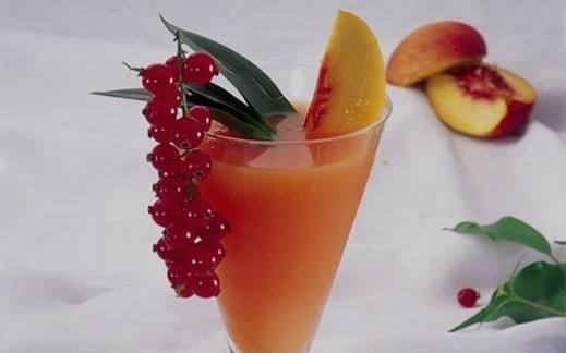 عصير الخوخ مع البرتقال‎‎