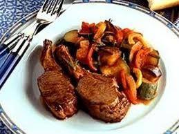 لحم الضأن بصوص الطماطم ‎‎