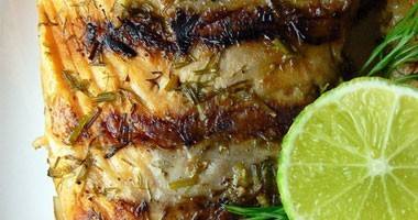 السلمون المشوي بالشبت‎‎