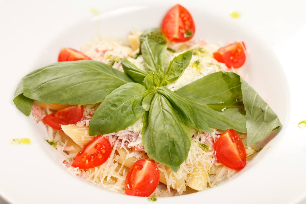 طريقة عمل سلطة سيزر بالمكرونة‎‎