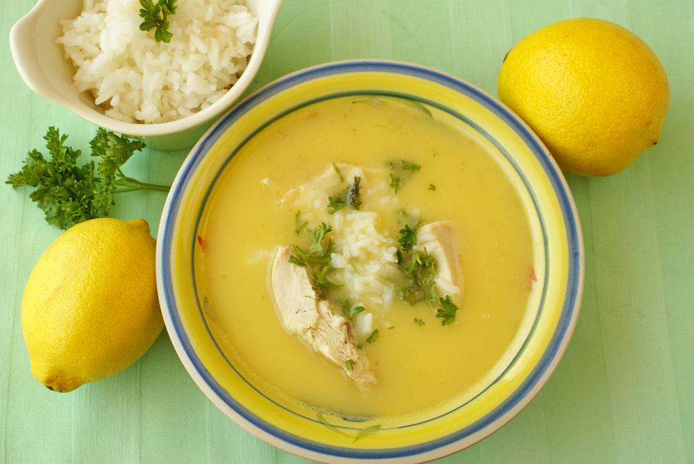 طريقة عمل شوربة افجوليمونو اليونانية‎‎