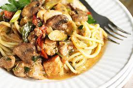 مكرونة بالدجاج والفطر‎‎