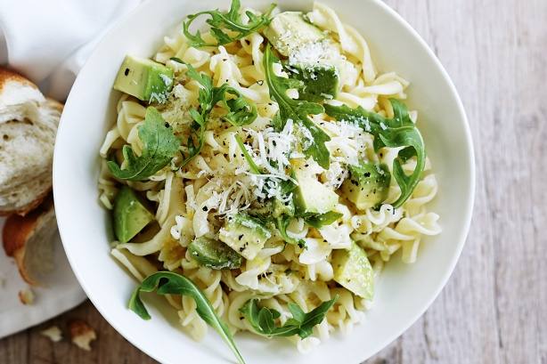 طريقة عمل باستا بالجرجير والأفوكادو‎‎