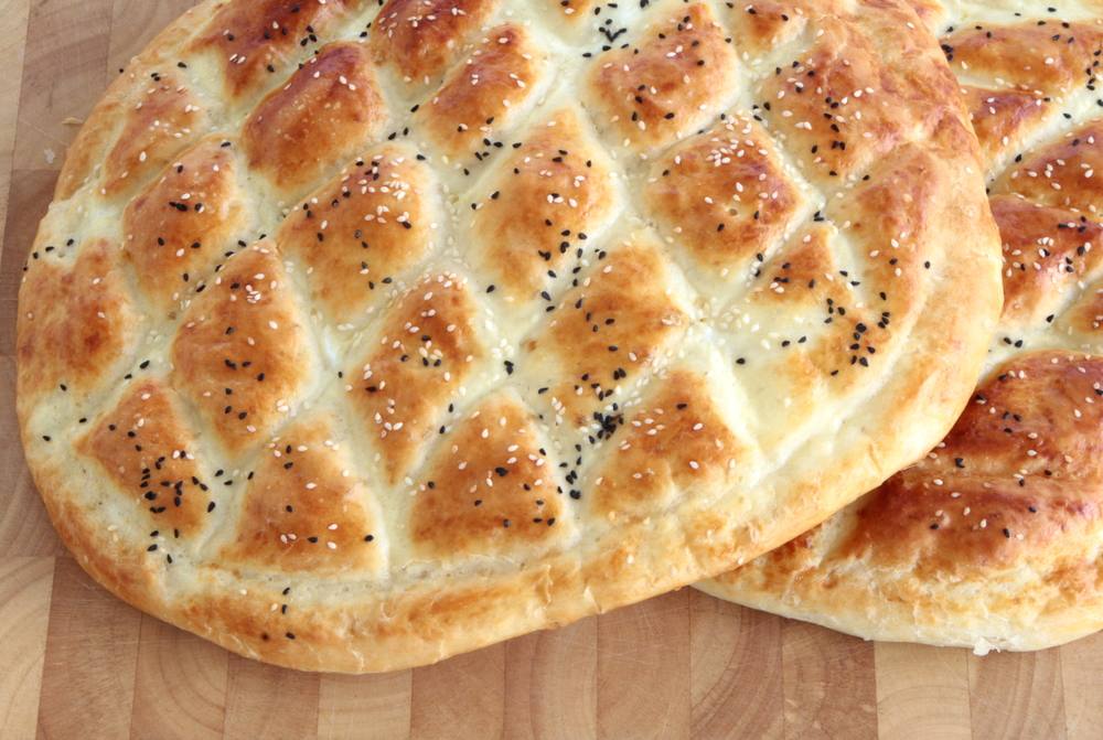 طريقة عمل الرغيف التركي بالسمسم والشومر‎‎