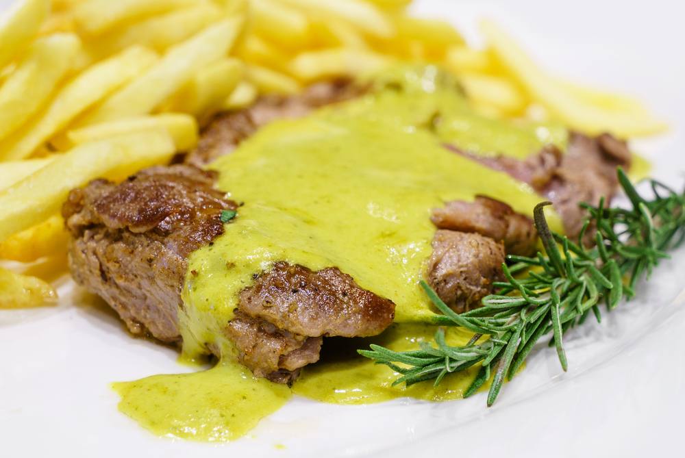 طريقة عمل اللحم مع صوص المستردة‎‎