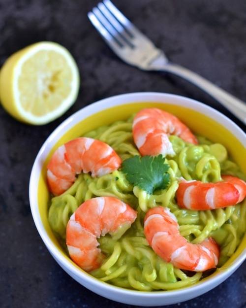 باستا بالجمبري وصوص الآفوكادو‎‎