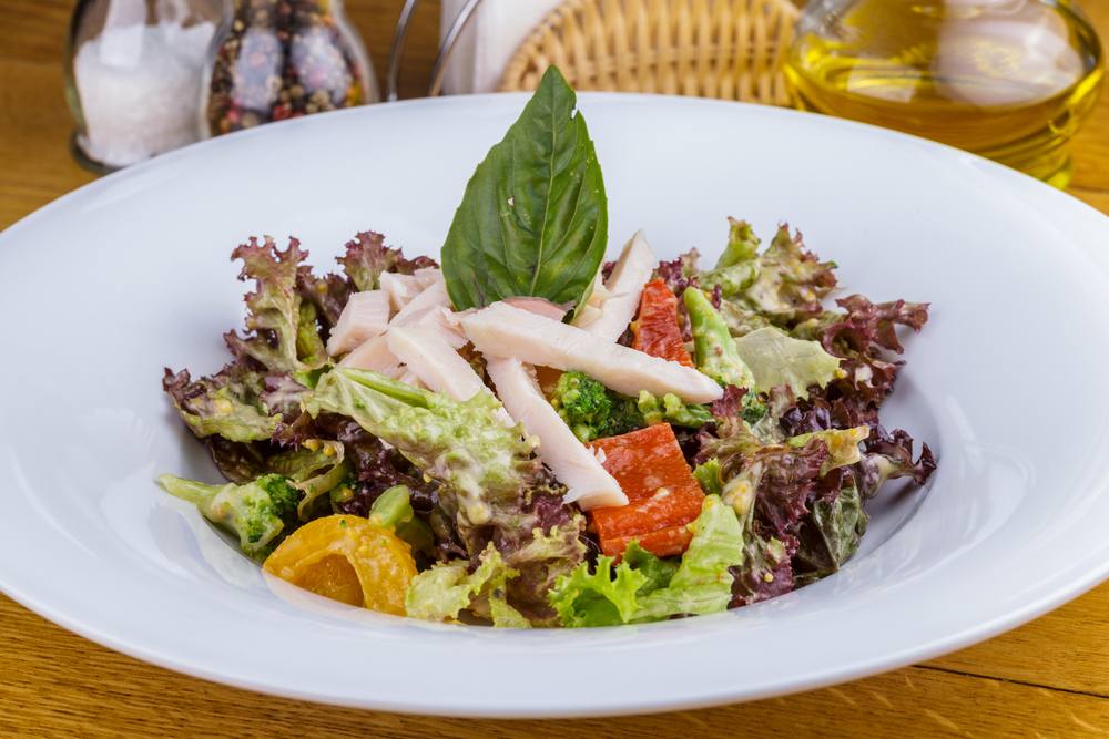 طريقة عمل سلطة الدجاج المدخن‎‎