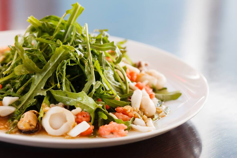 طريقة عمل سلطة الحبار المشوي والجرجير و البارميزان‎‎