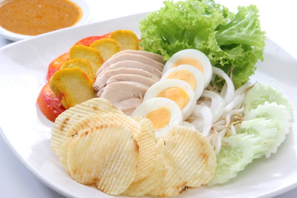 طريقة عمل سلطة الدجاج والبيض والبطاطس‎‎