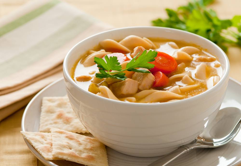 طريقة عمل حساء النودلز والدجاج السهل‎‎