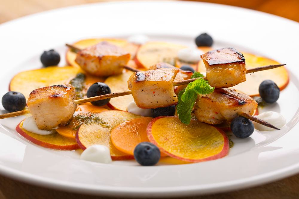 طريقة عمل أسياخ الدجاج مع صلصة التوت الأسود‎‎