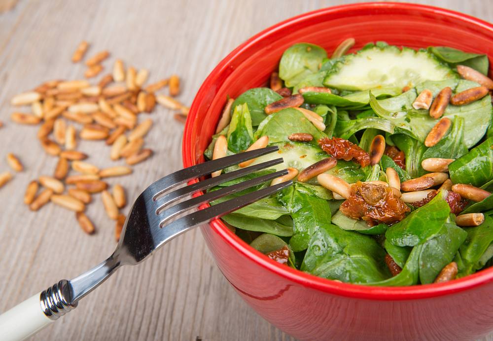 سلطة الضأن والبرغل والرمان‎‎