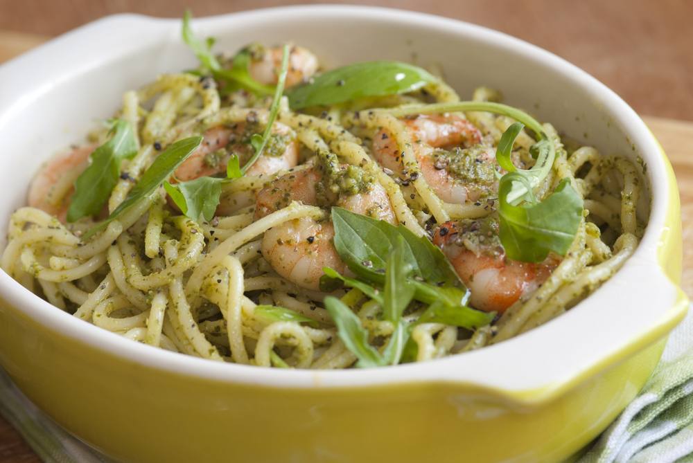 طريقة عمل إسباجتى بالجمبرى و الجرجير‎‎