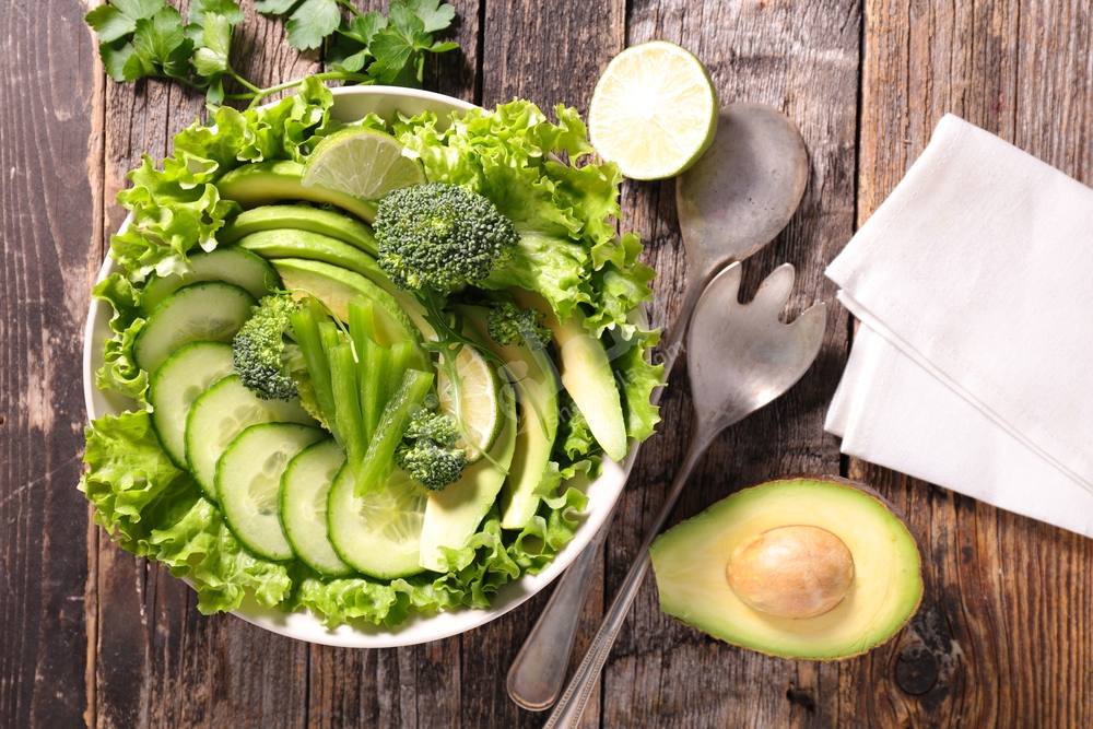 طريقة عمل سلطة الخضروات الورقية‎‎