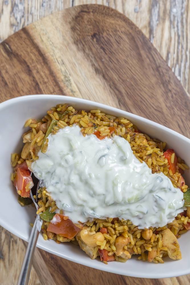 طريقة عمل فتة الدجاج بالزبادي‎‎