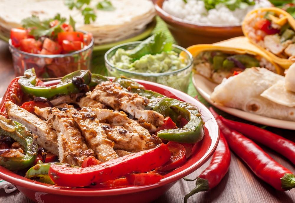 طريقة عمل الدجاج بالذرة والفلفل الملون‎‎