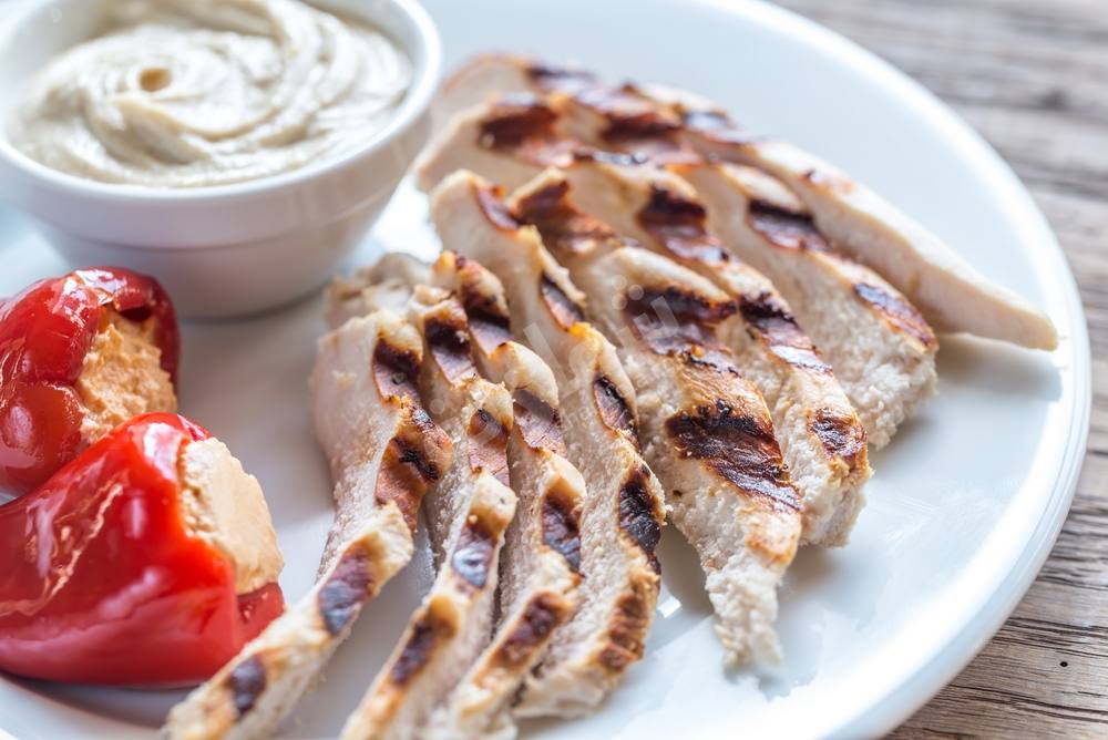 طريقة عمل دجاج مع فلفل رومي محشو بالريكوتا‎‎