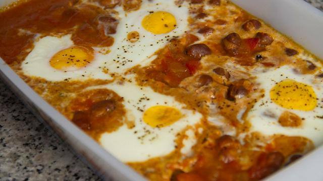 طاجن الفول بالبيض والبسطرمة لاحلى فطار‎‎